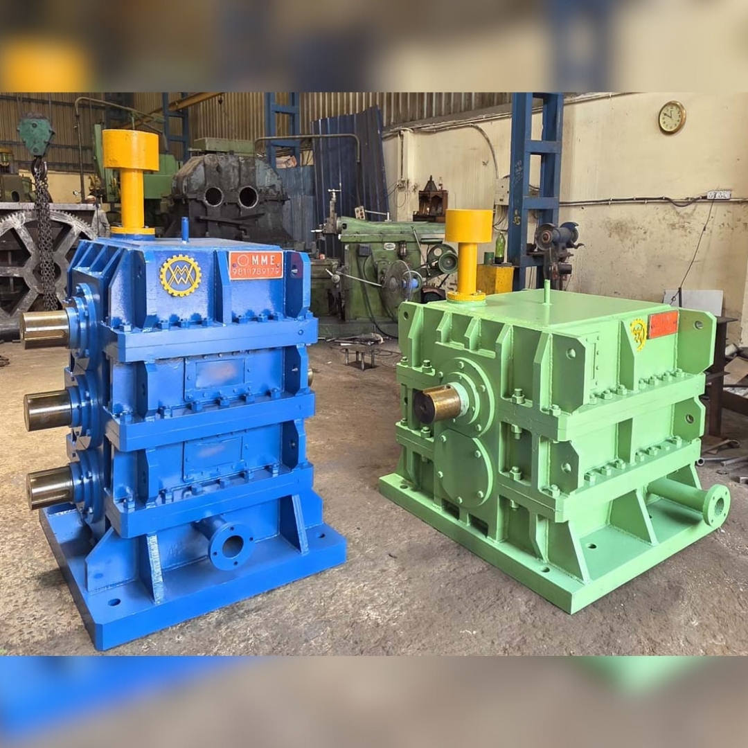 pinion gear box and reduction com pinion gear box